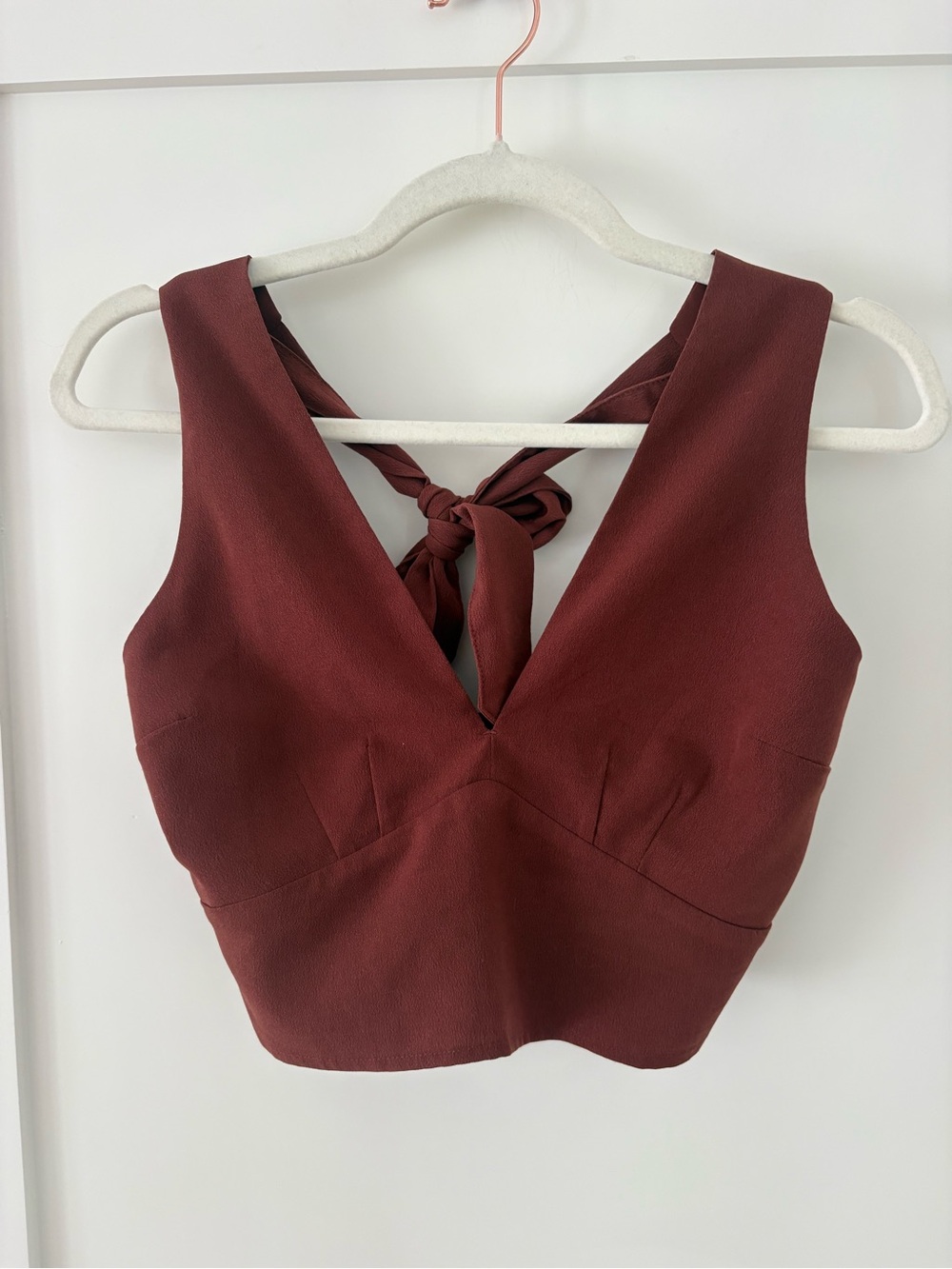 Abercrombie burgundy wine v neck crop halter top tie neck size small